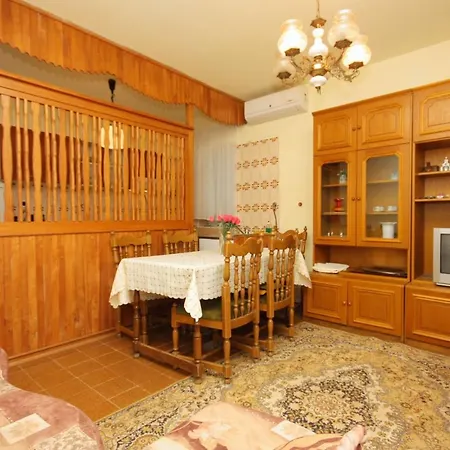 Apartment 5350b Punat